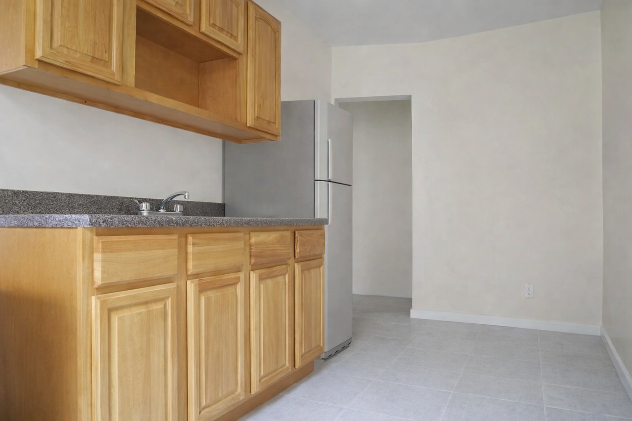553 Hinsdale St #A - Photo 4 of 5
