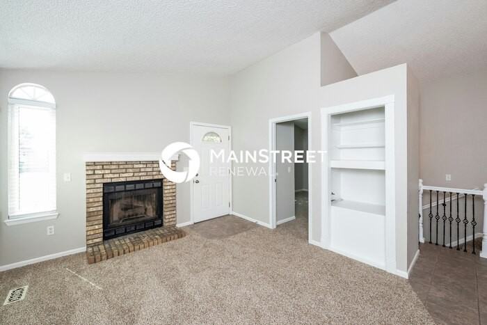 4766 S Zeno St - Photo 4 of 17
