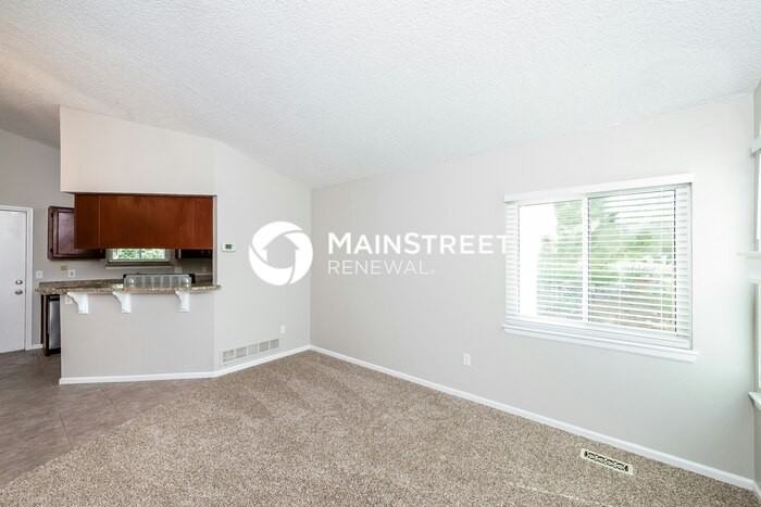 4766 S Zeno St - Photo 5 of 17