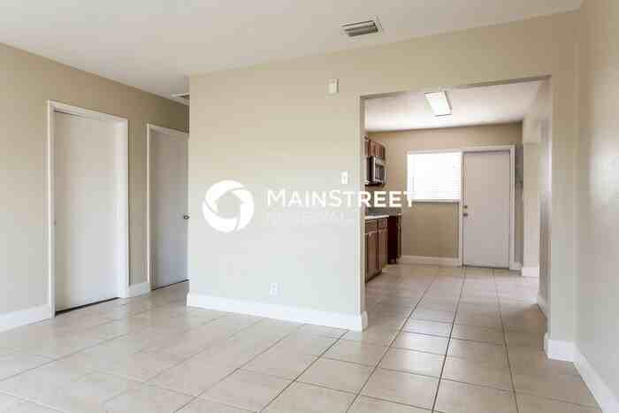 410 Nw 51st Ct - Photo 2 of 14