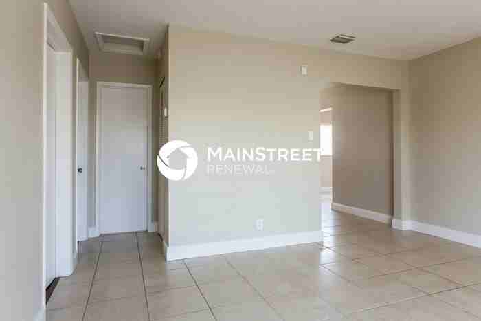 410 Nw 51st Ct - Photo 3 of 14