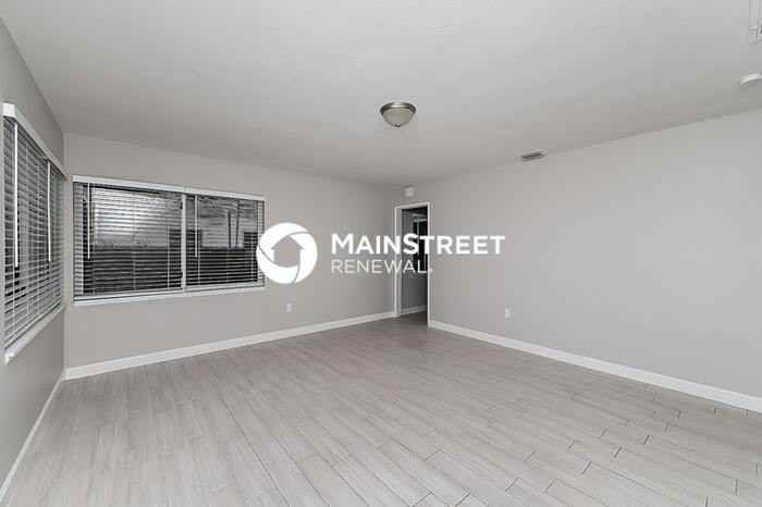 1119 59th St S - Photo 4 of 16