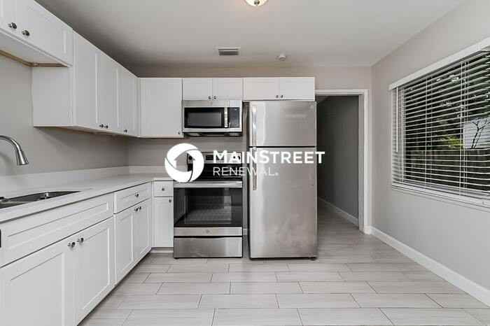 1119 59th St S - Photo 5 of 16