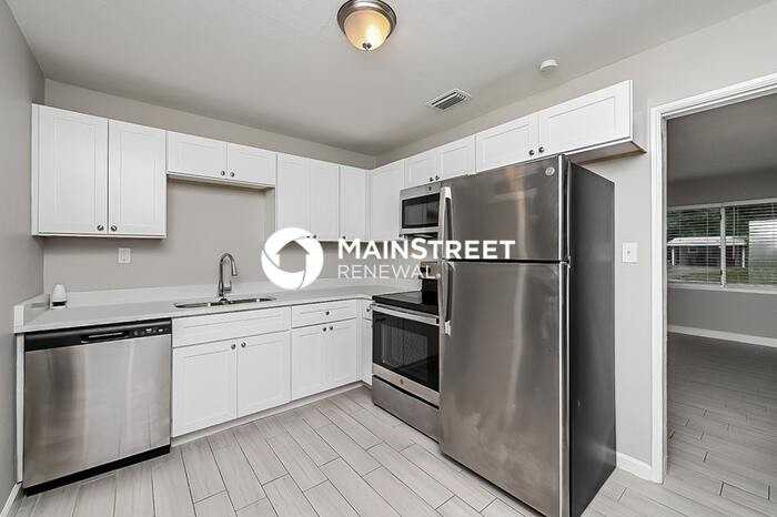 1119 59th St S - Photo 6 of 16