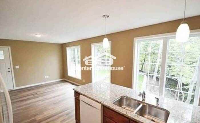 1305 Flag Ave N #2 - Photo 5 of 32