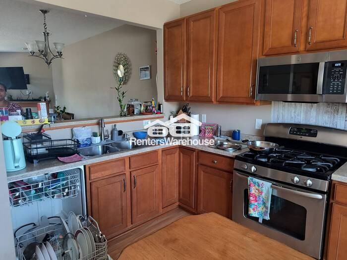 10109 Indigo Dr - Photo 4 of 32