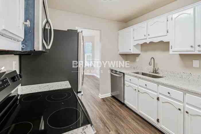 7569 Bridelwreath Dr - Photo 5 of 21