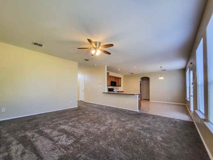 2061 Fair Crest Trl - Photo 3 of 17