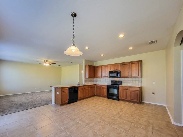 2061 Fair Crest Trl - Photo 4 of 17