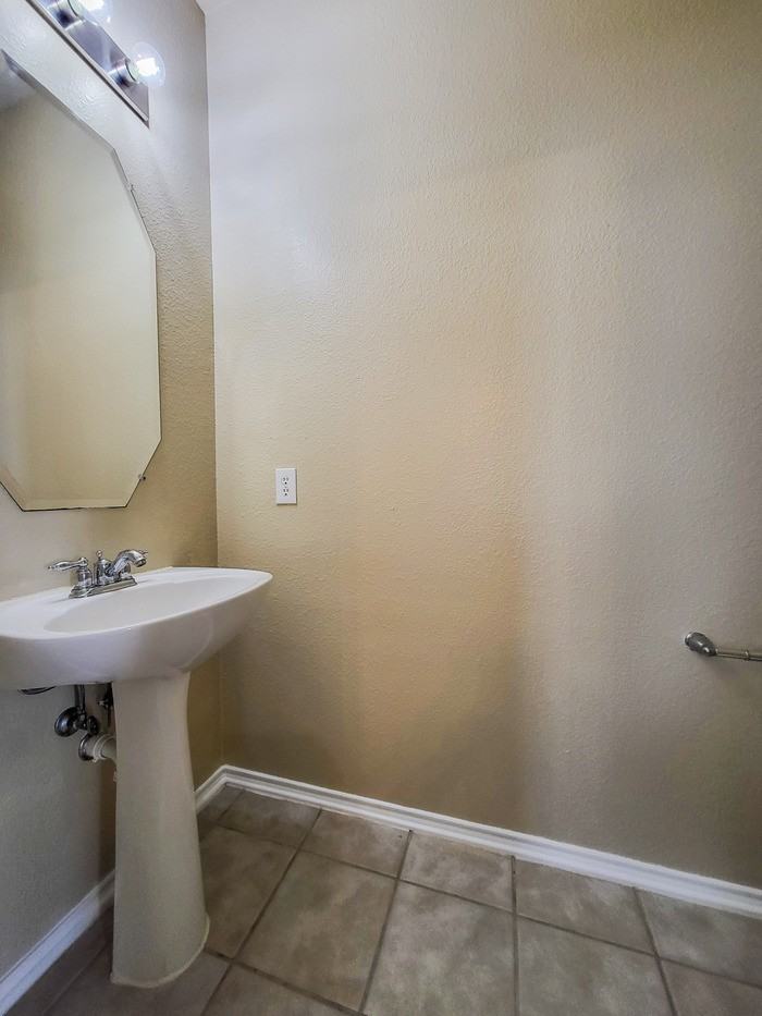 2061 Fair Crest Trl - Photo 6 of 17