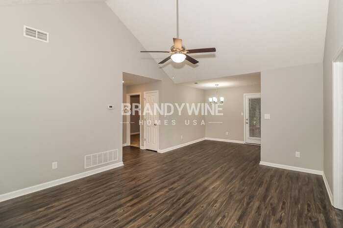 86 Halehaven Dr - Photo 3 of 23