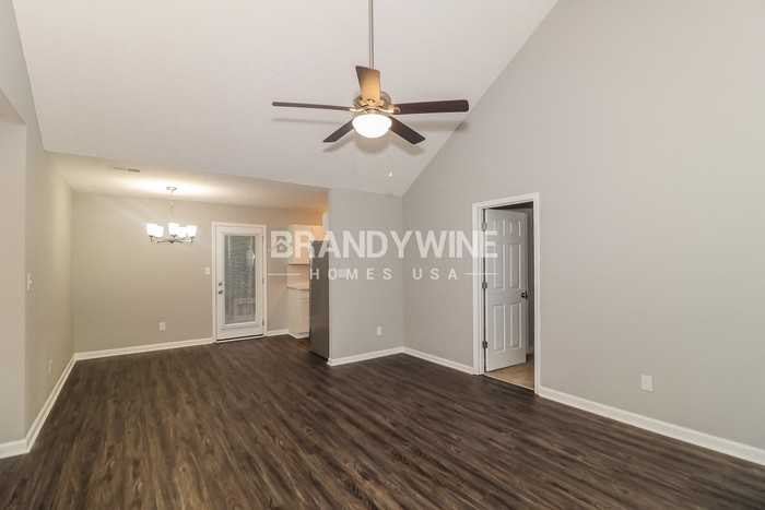 86 Halehaven Dr - Photo 4 of 23