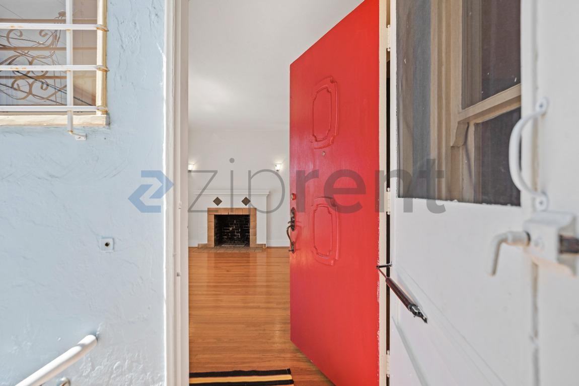 276 East Ave #U - Photo 4 of 25