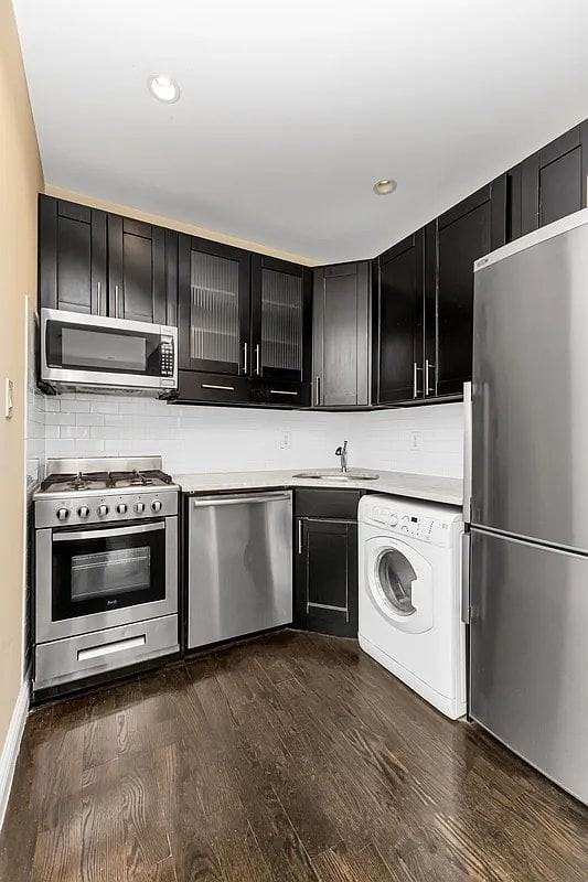 448 W 19th St #3J - Photo 4 of 6