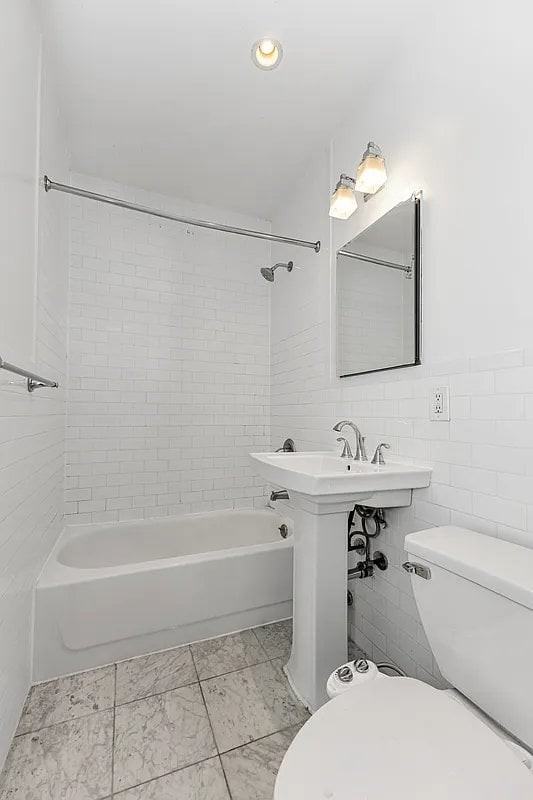 448 W 19th St #3J - Photo 5 of 6