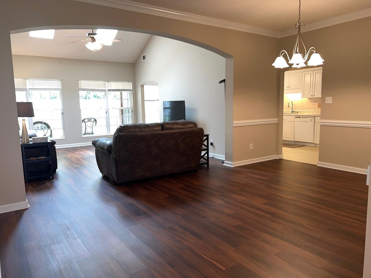 679 Kensington Ct - Photo 2 of 27