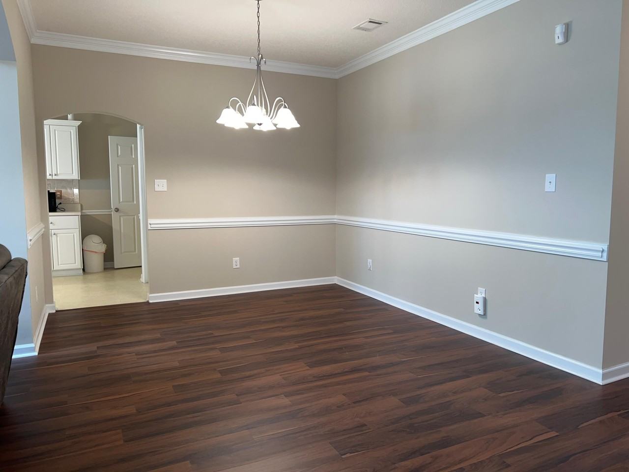 679 Kensington Ct - Photo 4 of 27