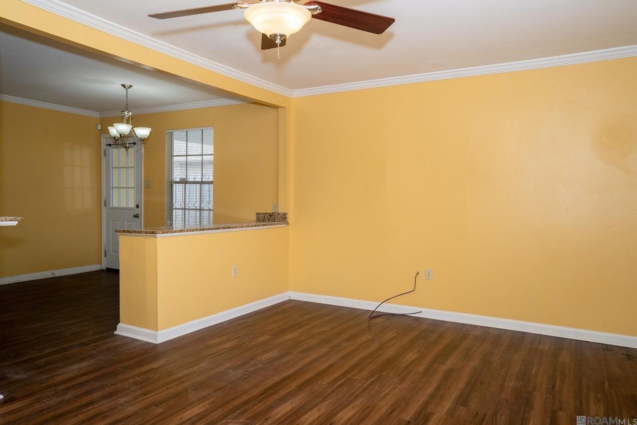 4630 Southpark Dr - Photo 2 of 20