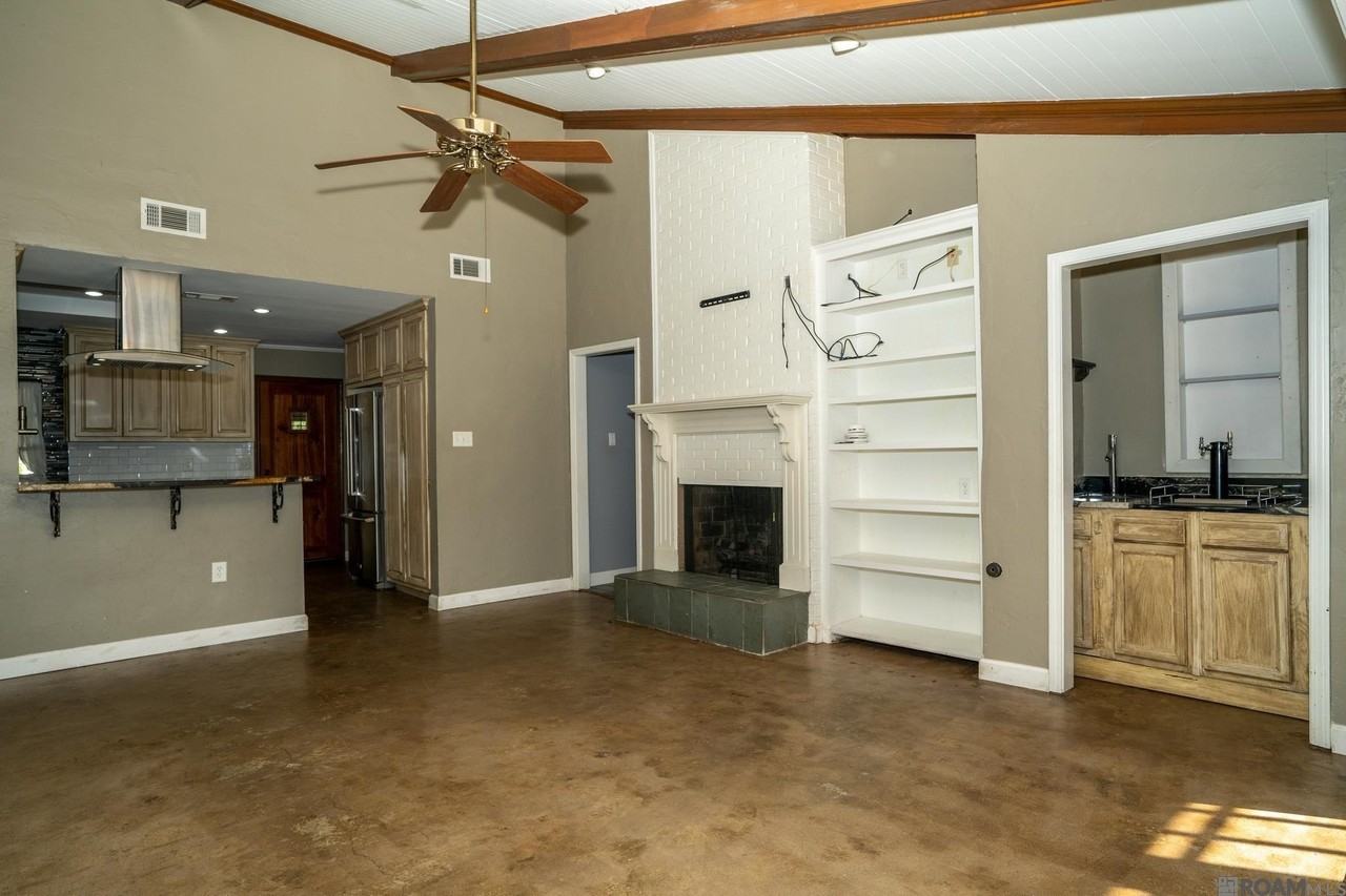 3736 Sessions Dr - Photo 3 of 34