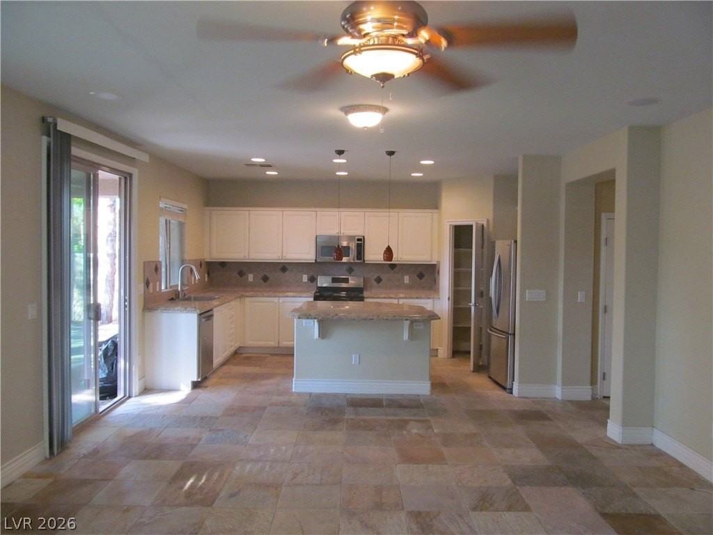 343 Center Green Dr - Photo 7 of 41