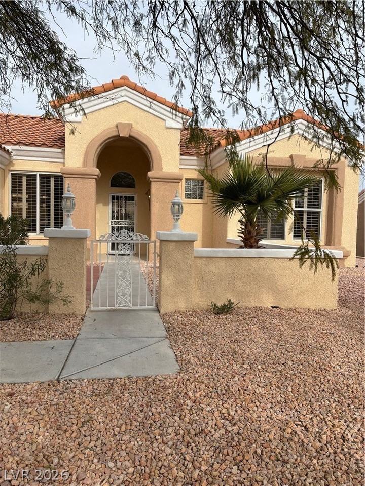 10800 Mission Lakes Ave - Photo 3 of 39