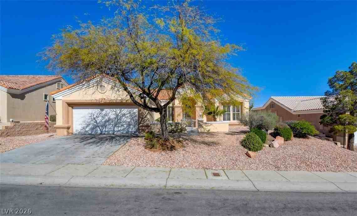 10800 Mission Lakes Ave - Photo 4 of 39