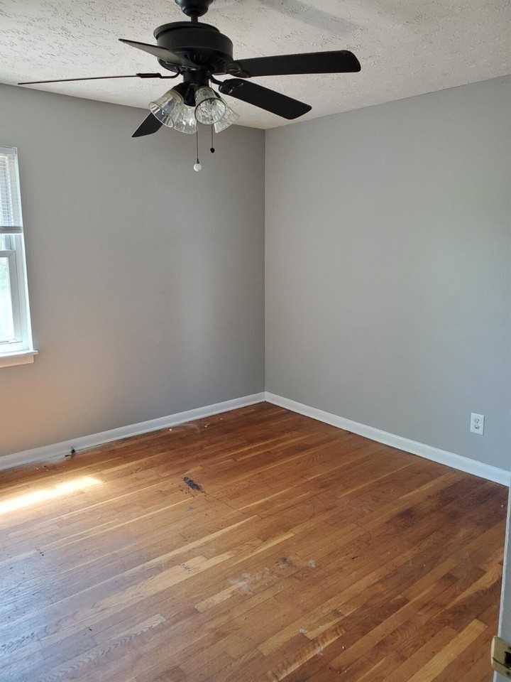 1340 Ox Hill Dr - Photo 6 of 11