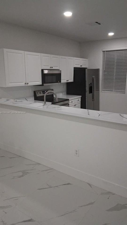 17337 Nw 7th Ave #108 - Photo 3 of 16