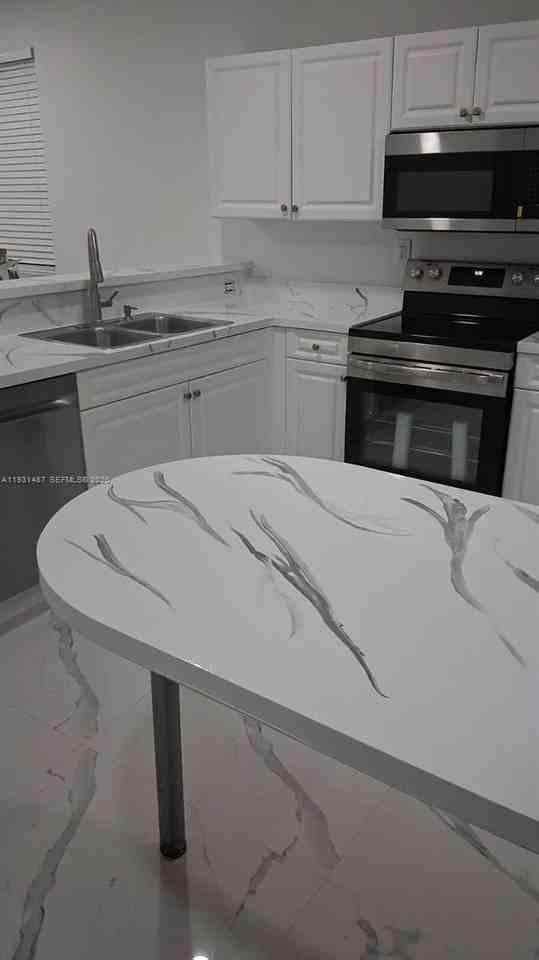 17337 Nw 7th Ave #108 - Photo 5 of 16