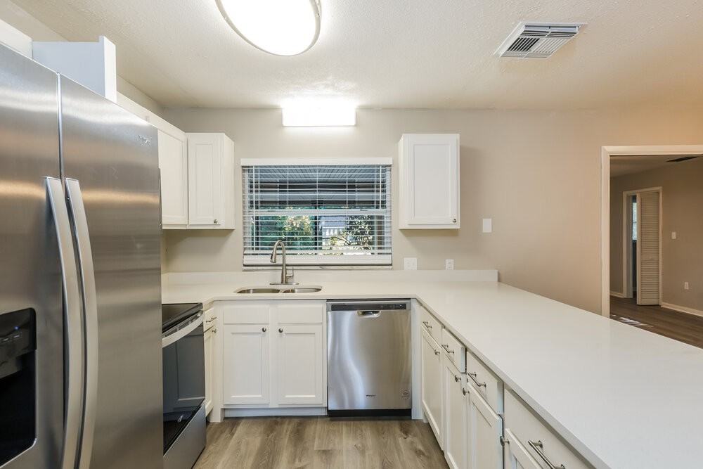 1212 Hunt Ave - Photo 7 of 16