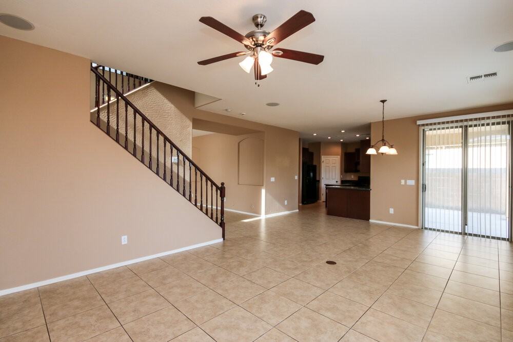 6303 S 43rd Dr - Photo 4 of 17