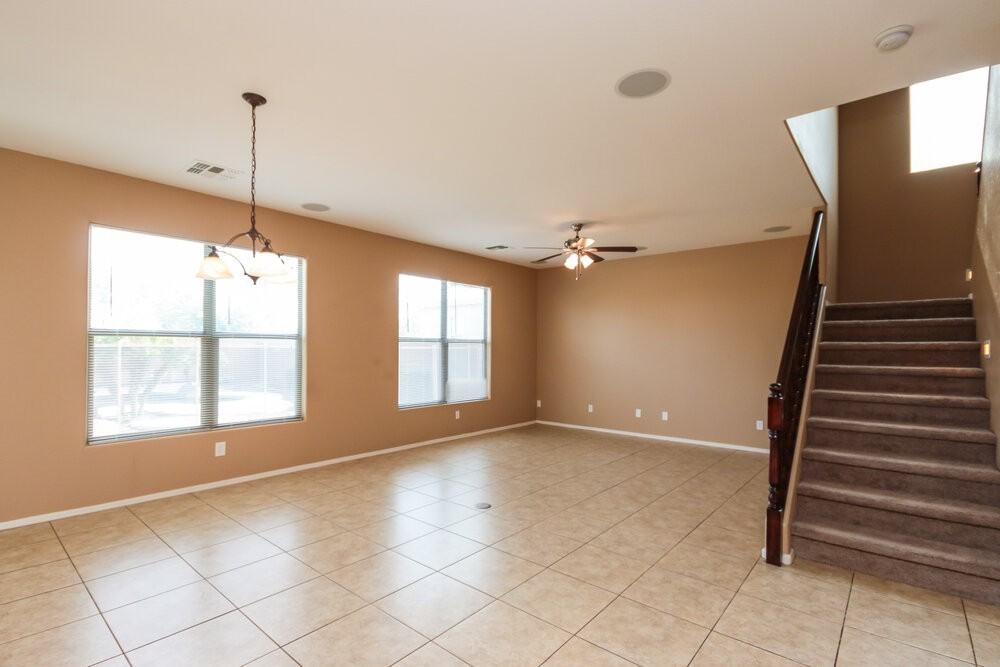 6303 S 43rd Dr - Photo 5 of 17