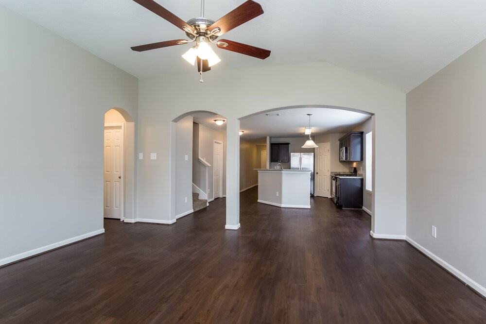12410 Greencanyon Dr - Photo 3 of 15