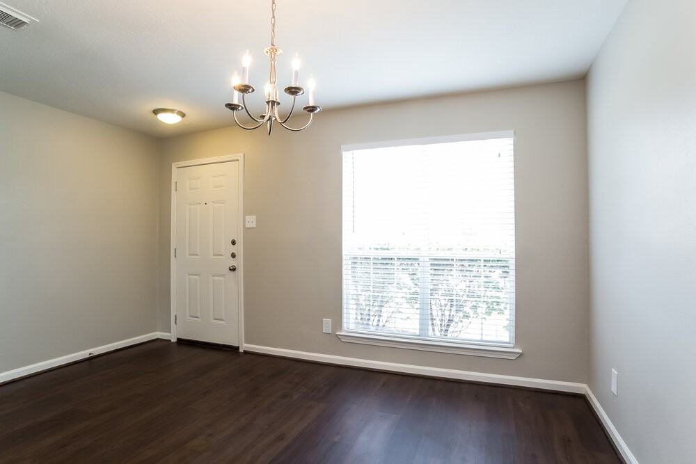 12410 Greencanyon Dr - Photo 4 of 15