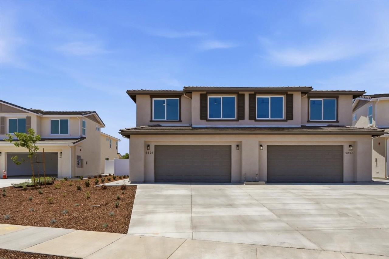 Riverside Townhomes - Photo 2 of 7