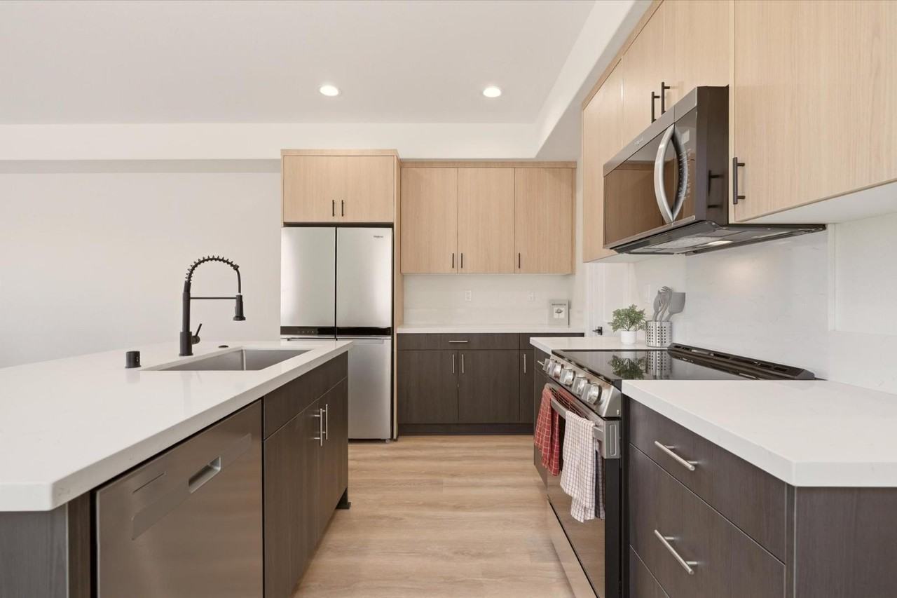 Riverside Townhomes - Photo 6 of 7