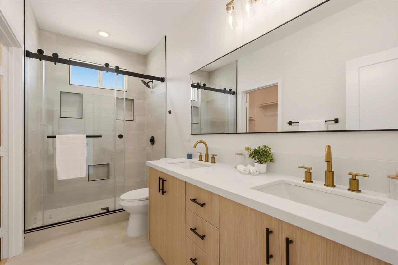 Riverside Townhomes - Photo 7 of 7