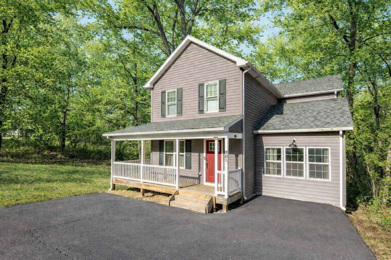 301 Rollason Dr - Photo 3 of 20
