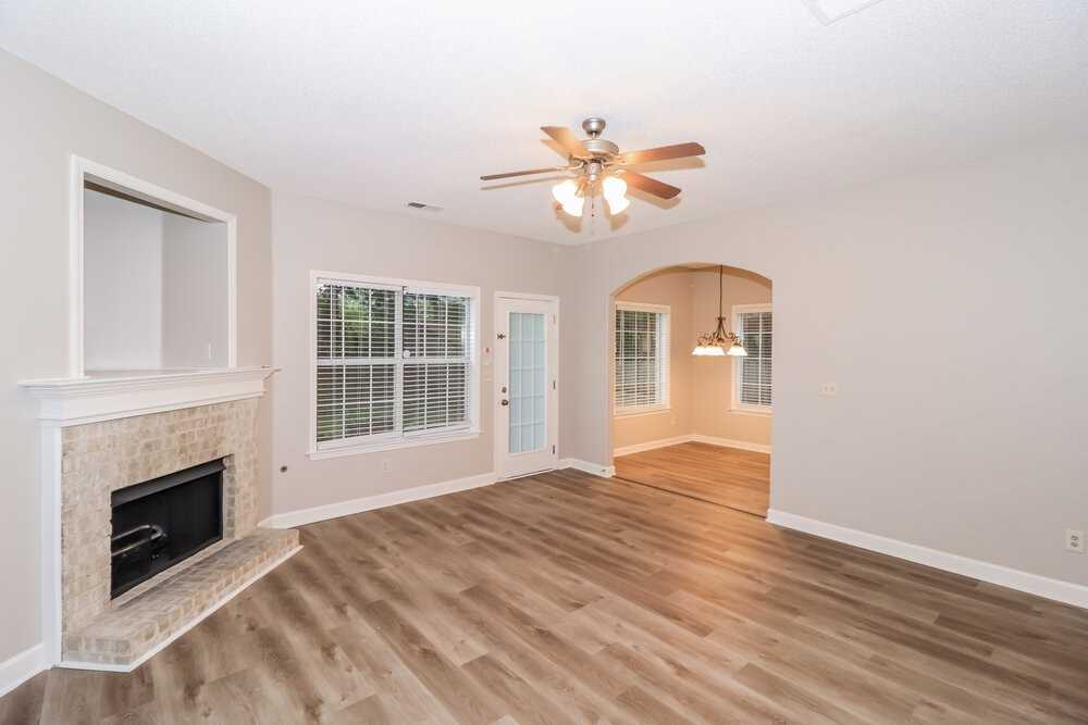 1140 Casentino St - Photo 6 of 17