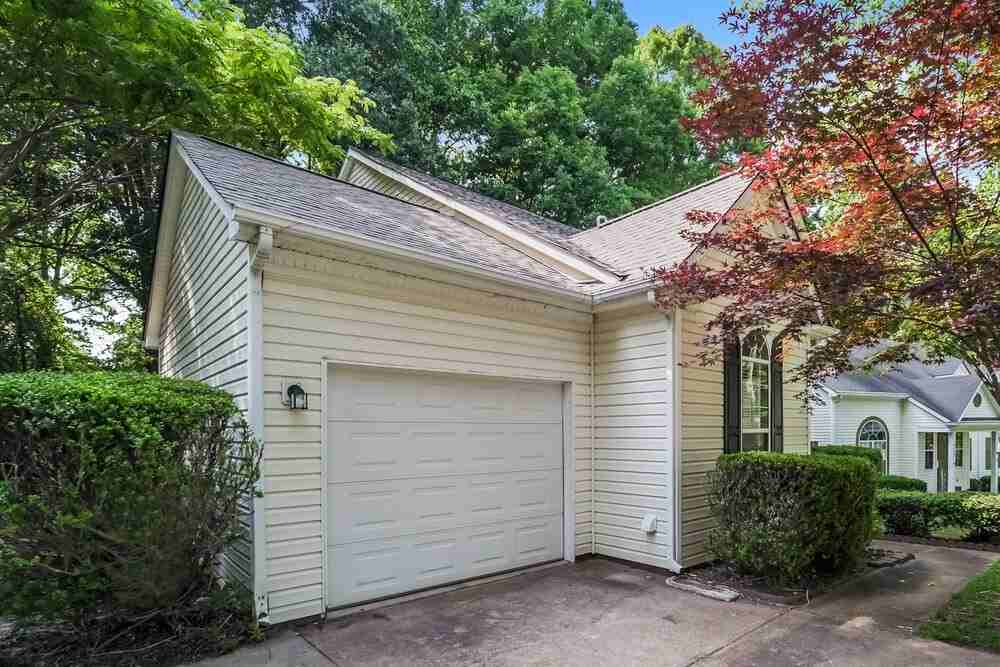 8433 Cullingford Ln - Photo 4 of 17