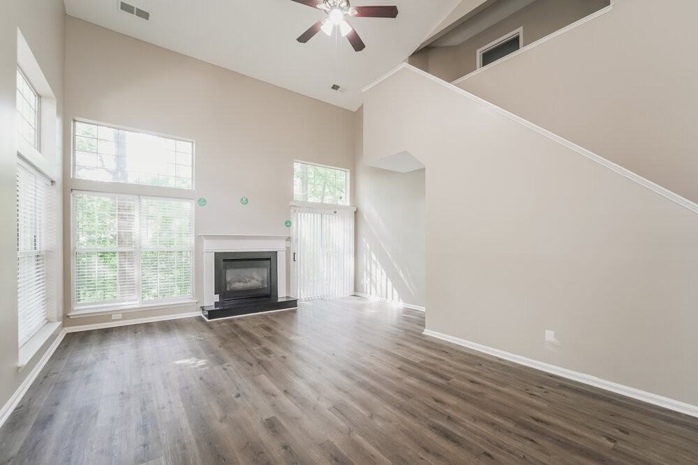 8433 Cullingford Ln - Photo 5 of 17