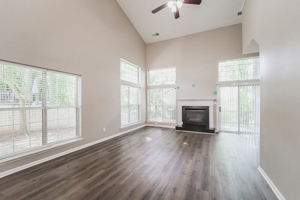 8433 Cullingford Ln - Photo 6 of 17