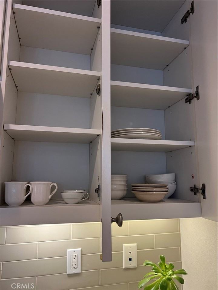 274 Rodeo - Photo 4 of 4