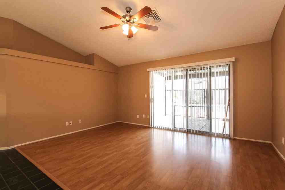 8003 W Larkspur Dr - Photo 3 of 16
