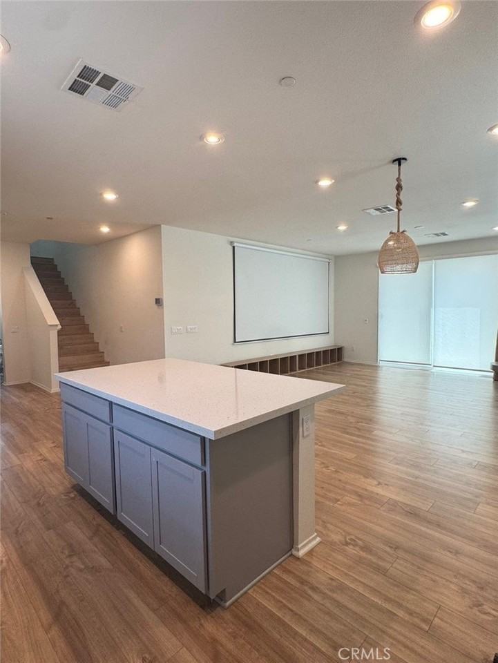 5327 Mariner Ln - Photo 3 of 28