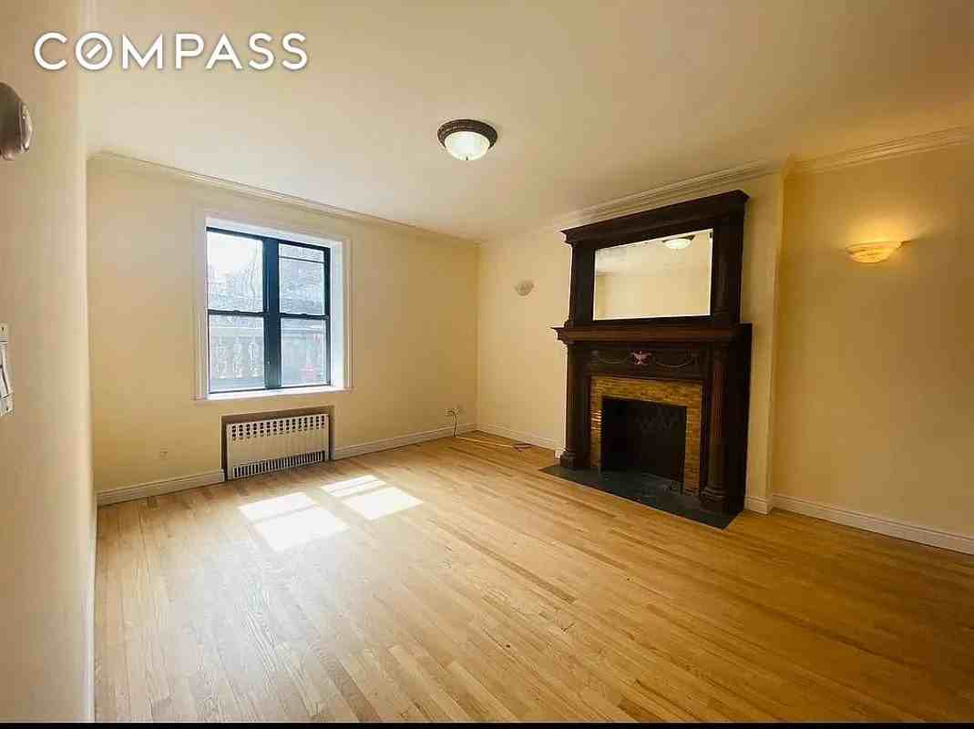 305 W 91st St #4F - Photo 3 of 10