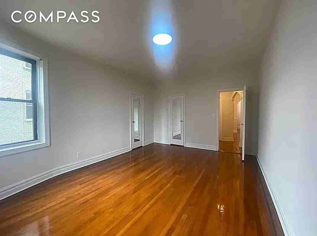 625 Caton Ave #4E - Photo 3 of 12