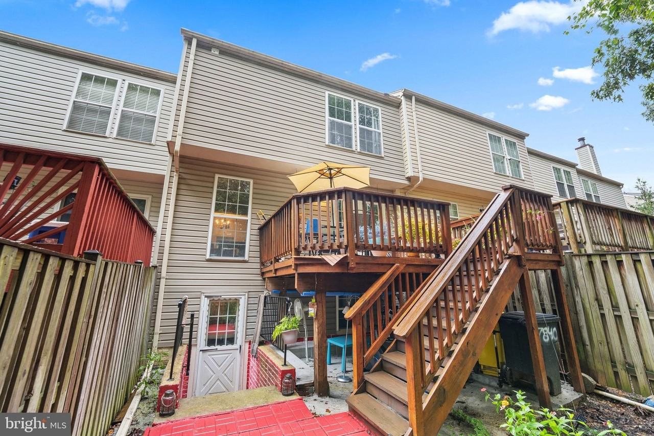 7840 Foxfarm Ln - Photo 5 of 37