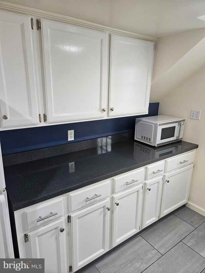 7663 Cedar Dr - Photo 4 of 10