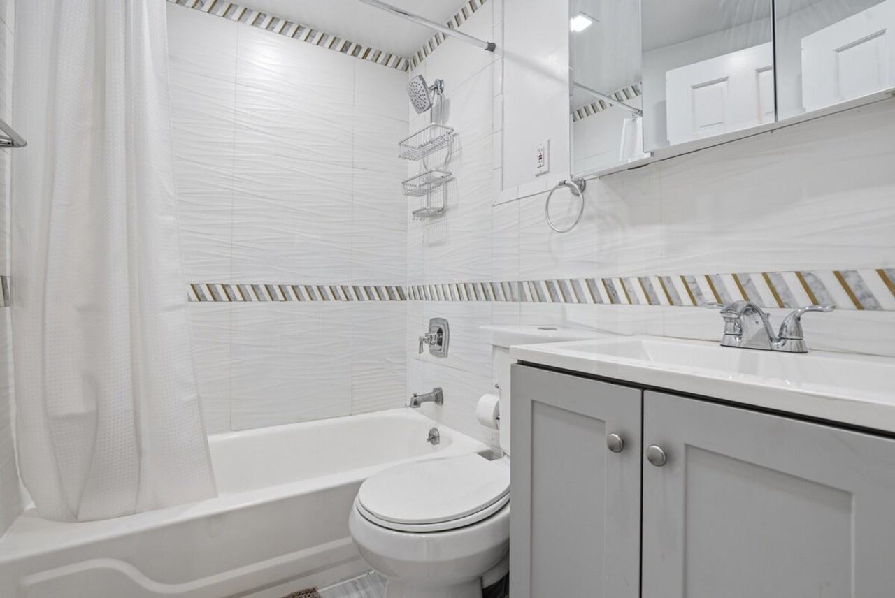 153 E 103rd St #1514395P - Photo 7 of 12